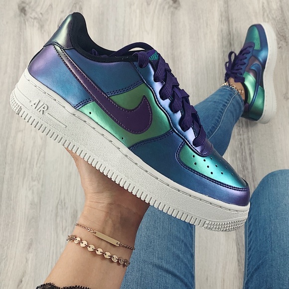 Nike Shoes - Nike air force 1 lv8 sneakers